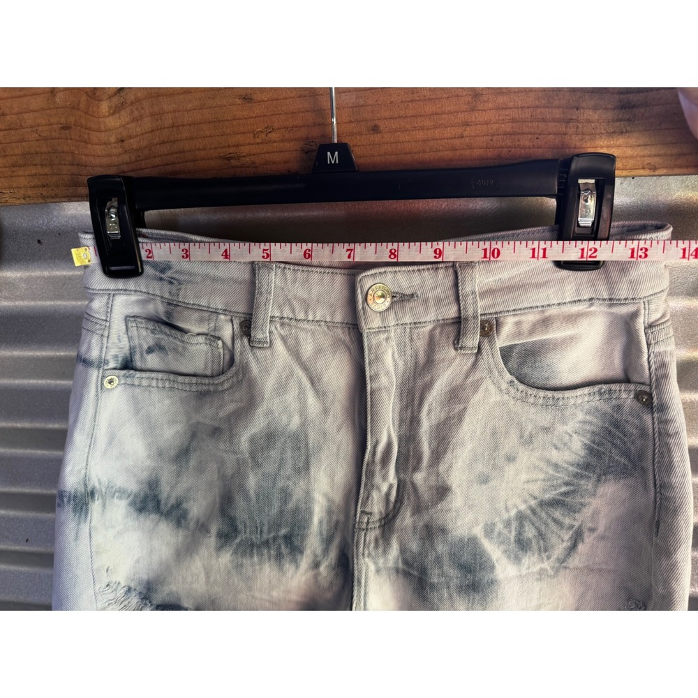 American Eagle Tie Dye High Waisted Distressed Denim Shorts Blue - Size 4 - Picture 4 of 8
